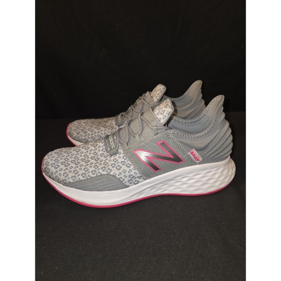 New‎ Balance Fresh Foam Roav Womens Shoes Sz 6 M Athletic Gray PINK Sneakers